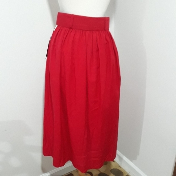 Vintage Intriguing threads red long skirt size Medium - Picture 5 of 8